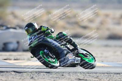 media/Dec-07-2025-CVMA (Sun) [[3e7d2de5dc]]/Race 12- Formula 40 MW and LW/